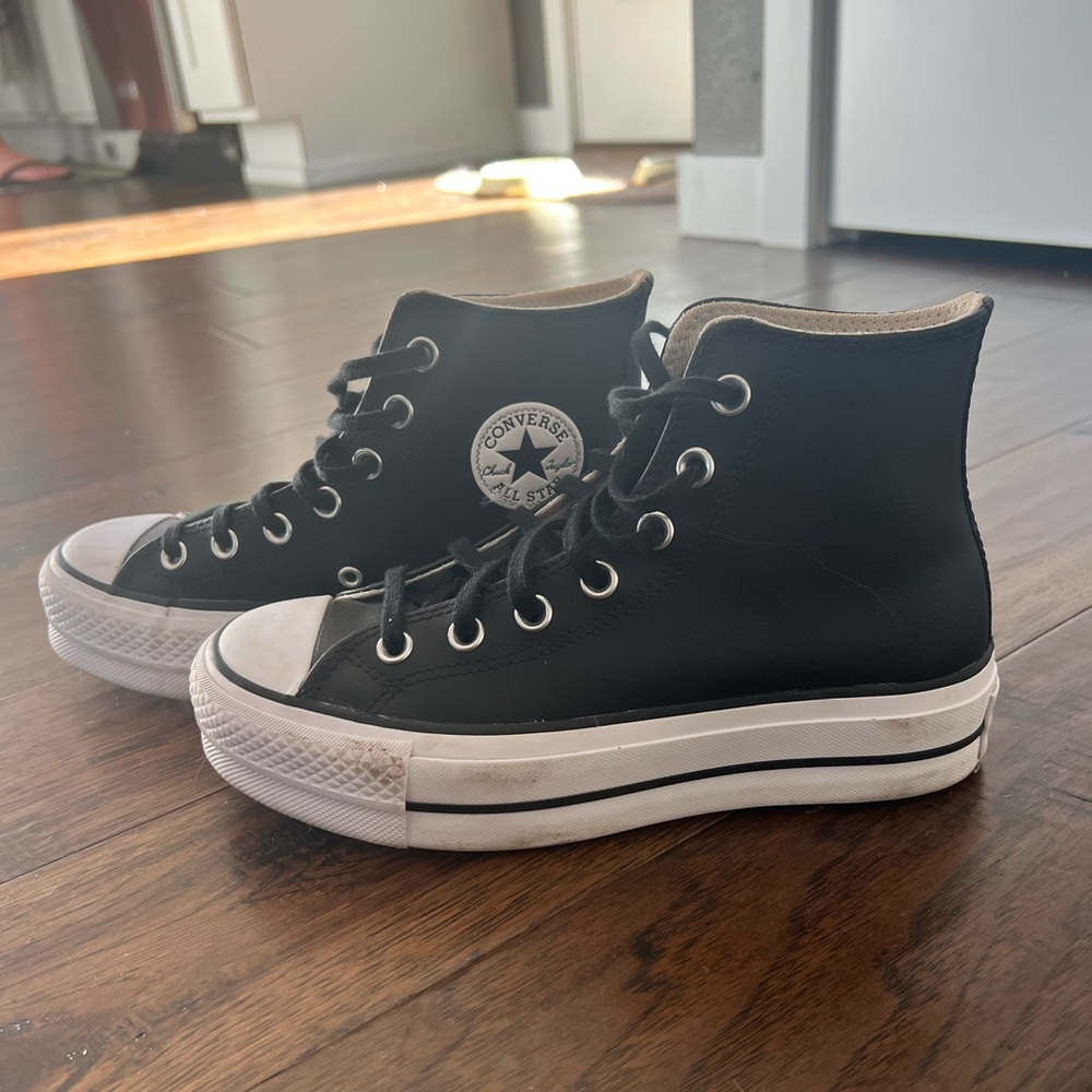 Converse All Star leather platform size 6, barely worn